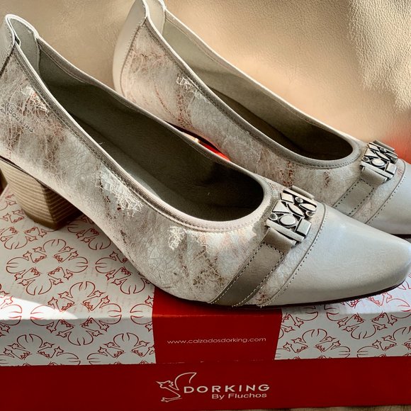 NEW! Dorking Cream Colour Leather Shoe. Size 9 - Picture 1 of 5